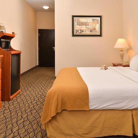 Quality Inn & Suites Jefferson City Exteriér fotografie
