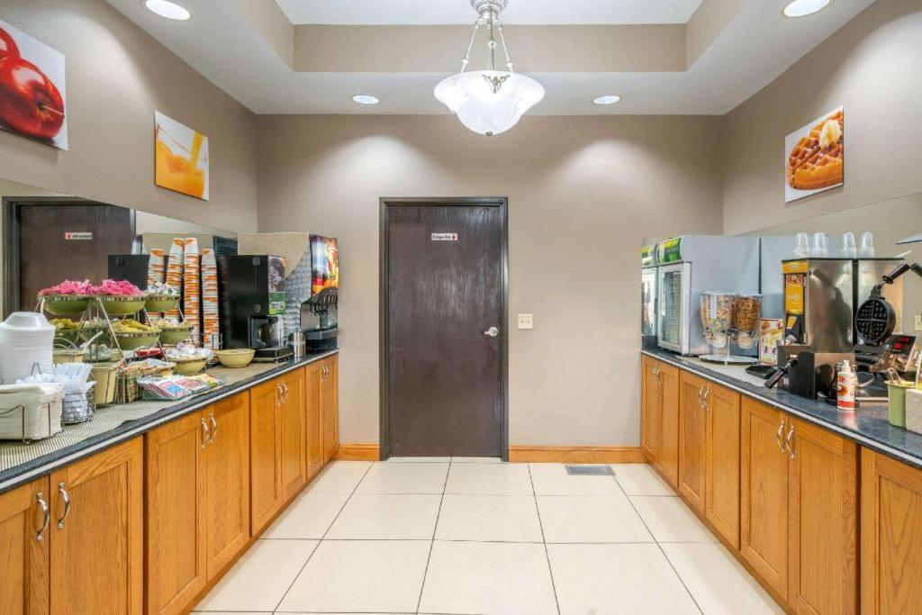 Quality Inn & Suites Jefferson City Exteriér fotografie