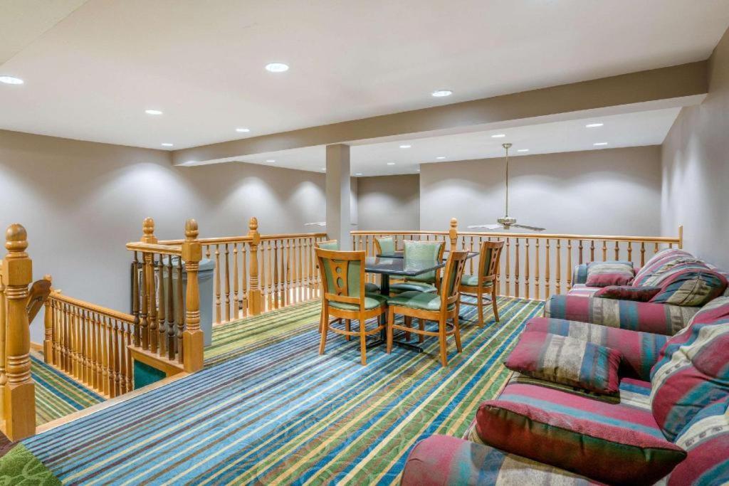 Quality Inn & Suites Jefferson City Exteriér fotografie