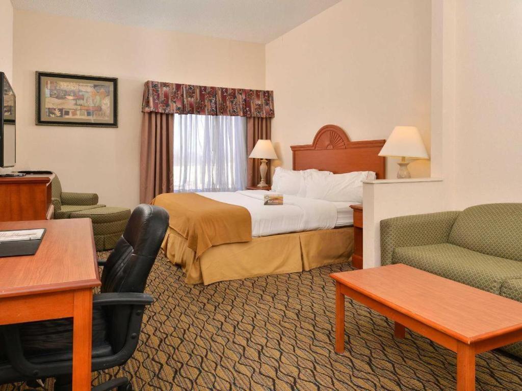 Quality Inn & Suites Jefferson City Exteriér fotografie