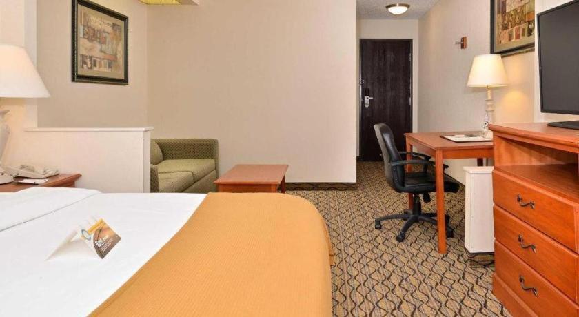 Quality Inn & Suites Jefferson City Exteriér fotografie