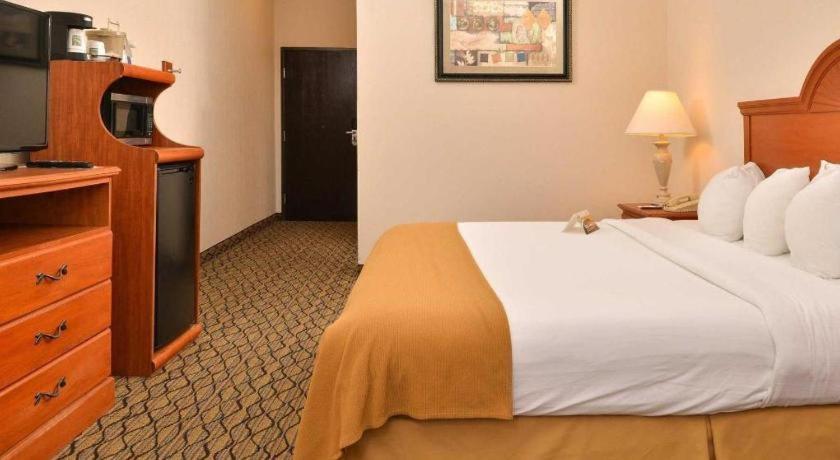 Quality Inn & Suites Jefferson City Exteriér fotografie