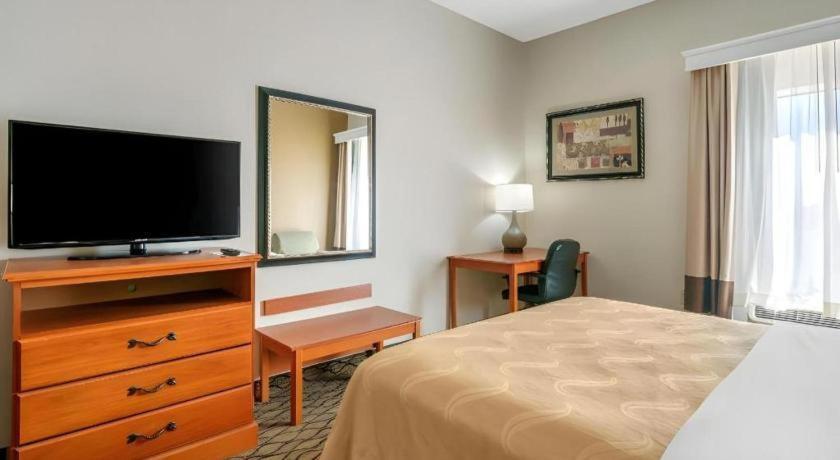 Quality Inn & Suites Jefferson City Exteriér fotografie