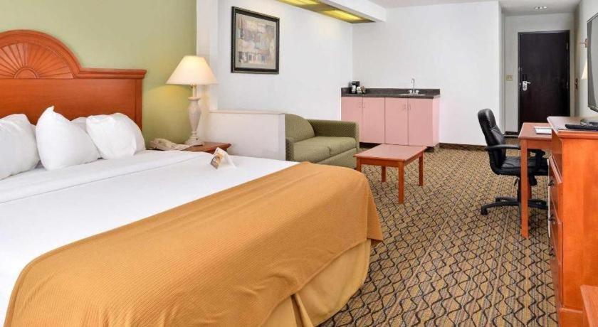 Quality Inn & Suites Jefferson City Exteriér fotografie