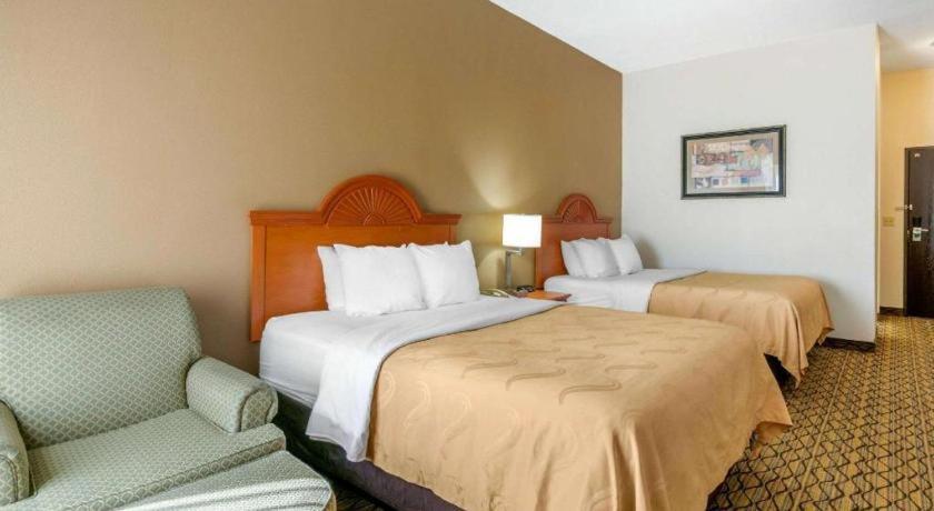 Quality Inn & Suites Jefferson City Exteriér fotografie