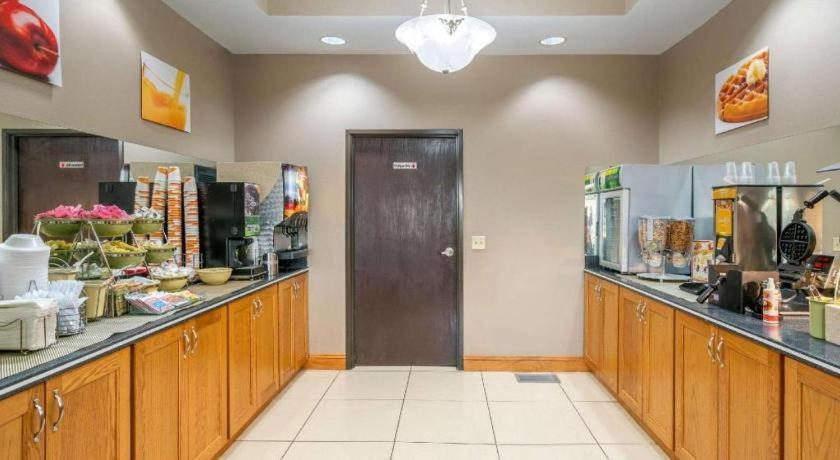 Quality Inn & Suites Jefferson City Exteriér fotografie