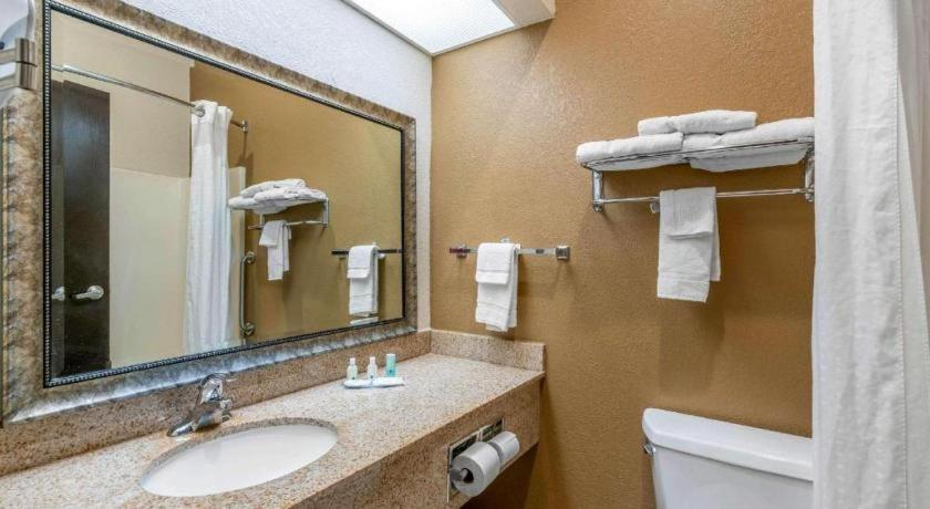 Quality Inn & Suites Jefferson City Exteriér fotografie